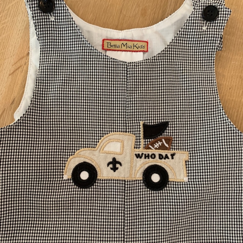 Saints themed Jon Jon - shorts - size 24 months
